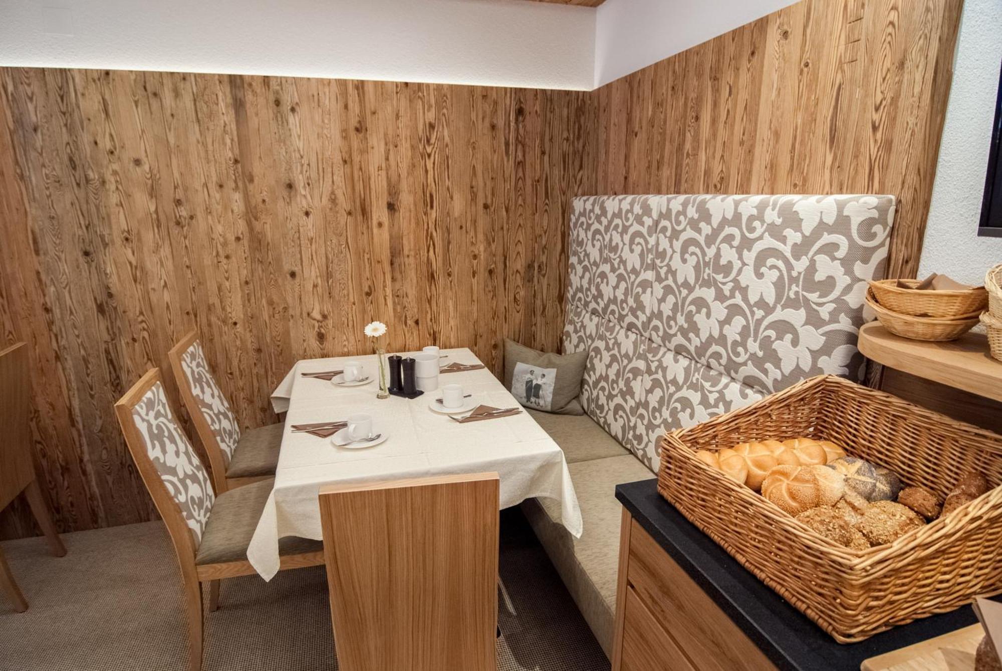 Hotel Garni Mirabell Ischgl Zewnętrze zdjęcie